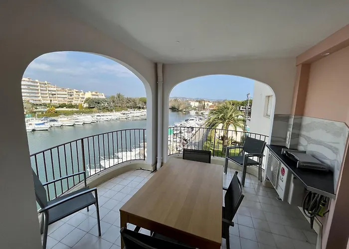 Studio moderne - Port de Mandelieu - Proche Mer