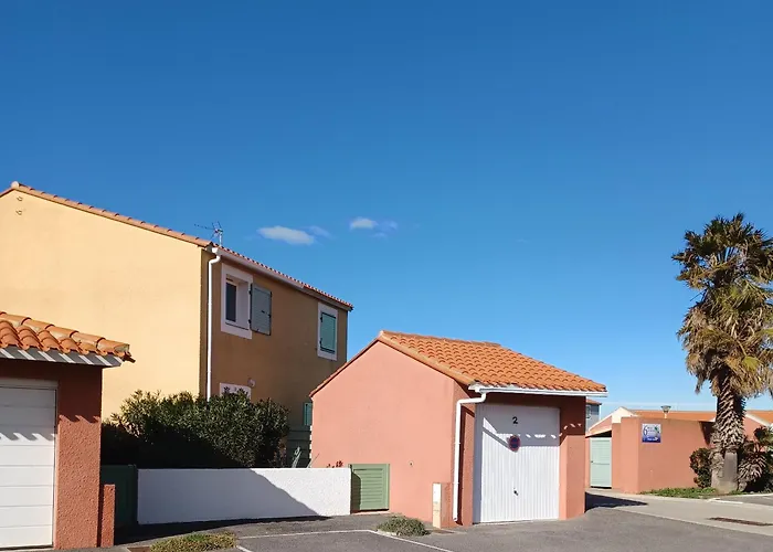 Charmante villa dans village naturiste