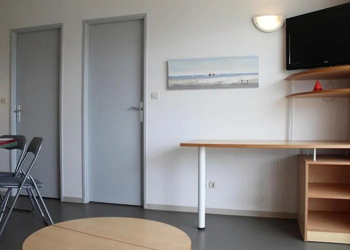 Studio Cabine 4 Pers Avec Balcon, Parking Et Piscine Aux Minimes - La Rochelle - Fr-1-246-177