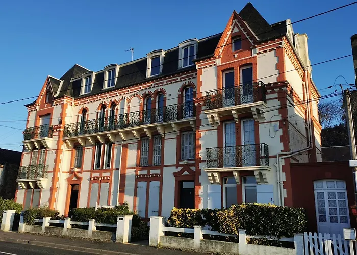 Grand studio face à la mer