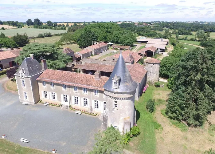 Manoir De Ponsay