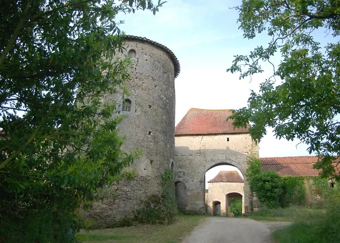 Manoir De Ponsay