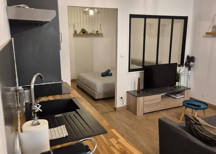 T2 moderne hypercentre 40m2, au pied de la cathédrale