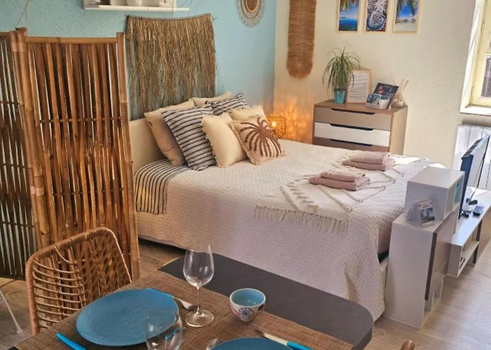 Gîte Près de l'Eau, avec piscine chauffée