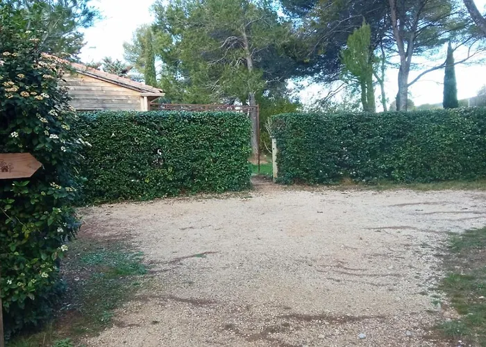  La Petite Maison Sous Les Pins