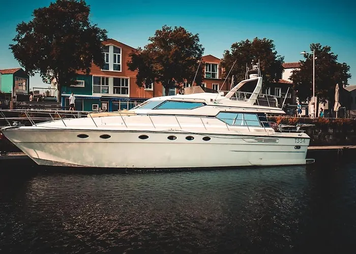 Yacht EVASION La Rochelle - Bateau insolite