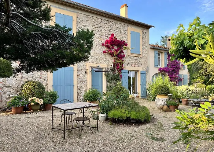Hôtel avec piscine: La Maison De Justine