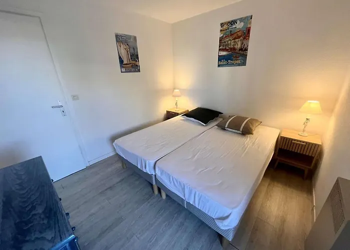 Appartement 2P, 4 Couchages, Terrasse Et Salon De Jardin A 200M De La Plage, Frejus - Fr-1-226A-22