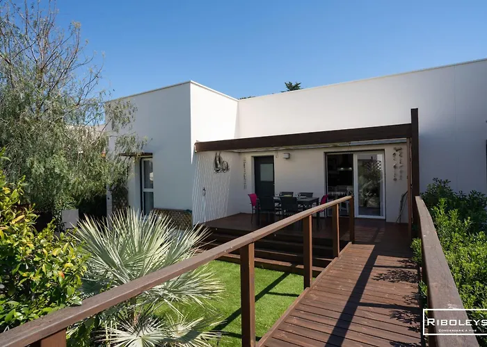 Villa T3 à 400m de la plage avec piscine