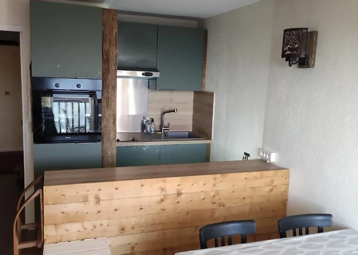 Studio avec vue panoramique sur la montagne