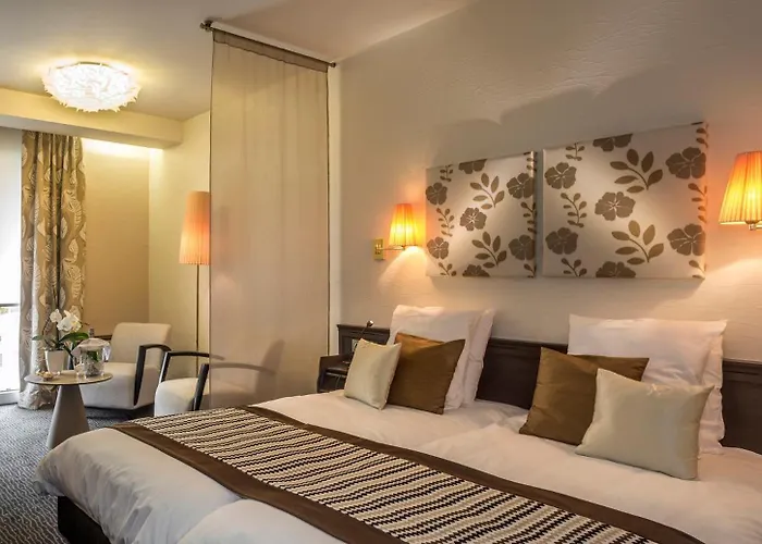 Hôtel avec piscine: Logis Hotel Restaurant Muller