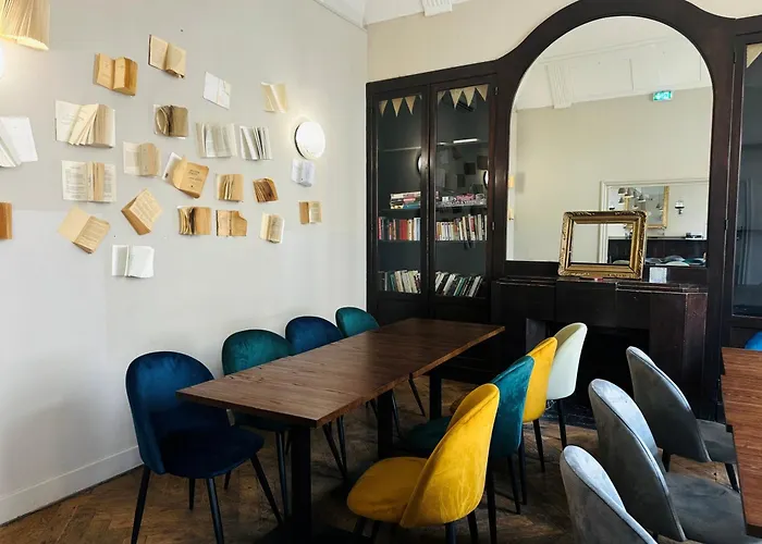 Hôtel central: Auberge de jeunesse HI Avignon