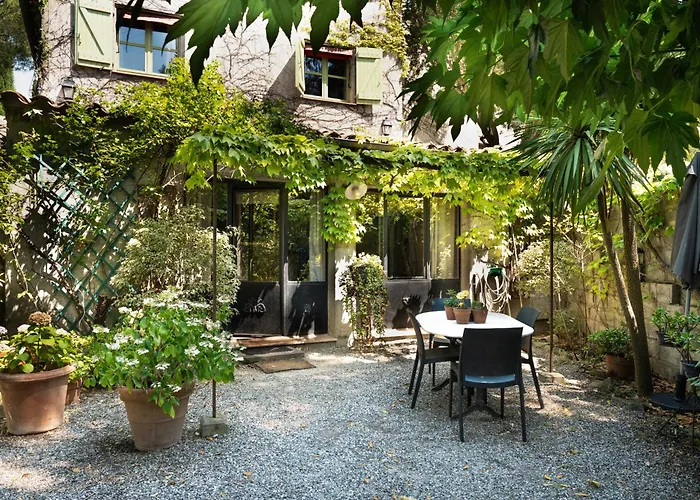 Hôtel de l'aéroport: La Maison sur la Colline