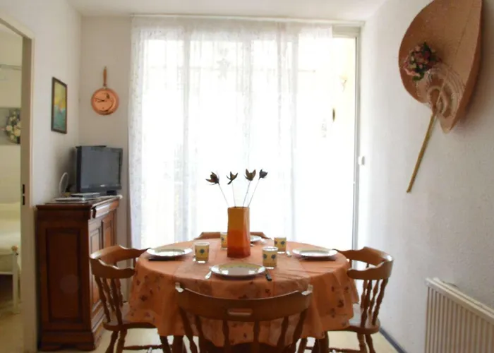 Appartement Cosy Proche Mer: 2 Pieces, 4 Couchages, Narbonne Plage - Fr-1-229B-19