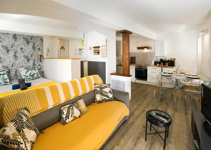 Le Cathare-Limoux-Wifi-Parking Free-Oc-Keys