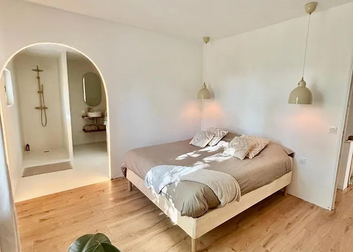 Maison A Avec Jardin Privatif Dans Domaine Des Crozes