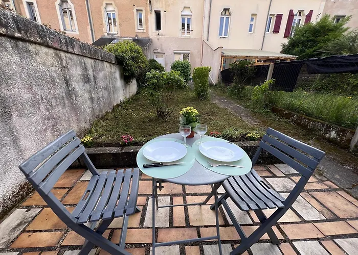 Studios Izicozy I Confort et jardin en ville, proche gare I 2 et 4 pers