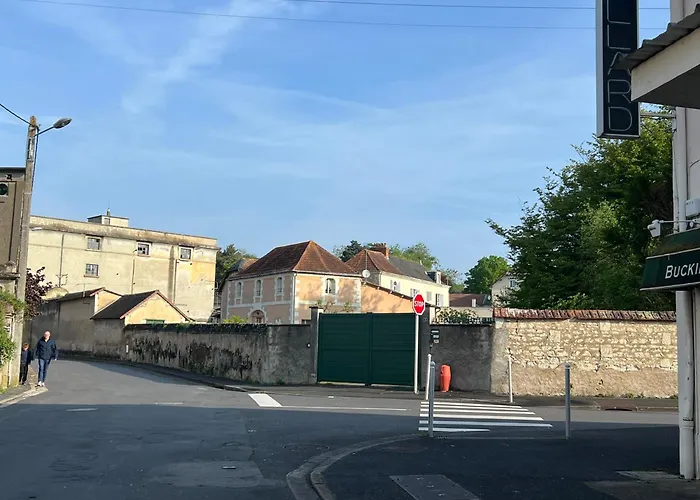 Studios Izicozy I Confort et jardin en ville, proche gare I 2 et 4 pers