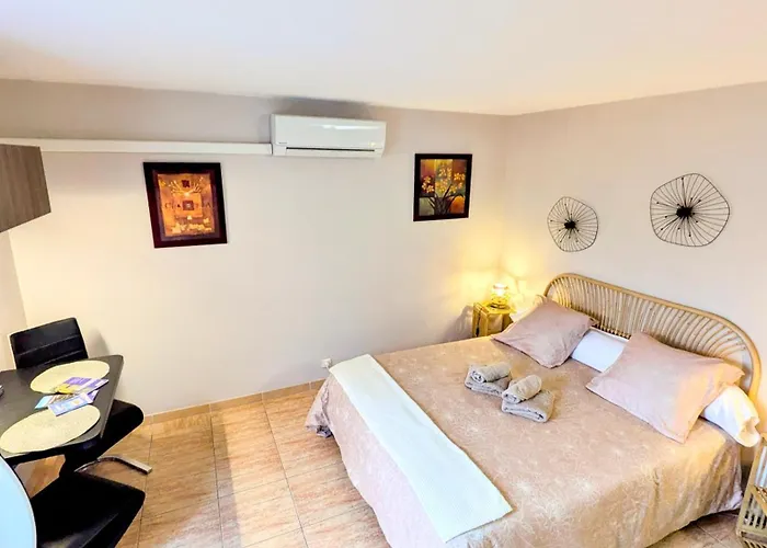 Chambre spacieuse, indépendante, 700m de la gare