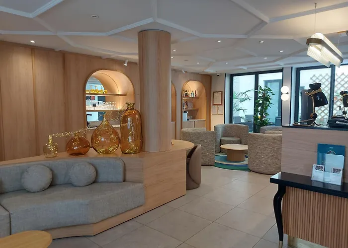 Mercure Arc De Triomphe Wagram