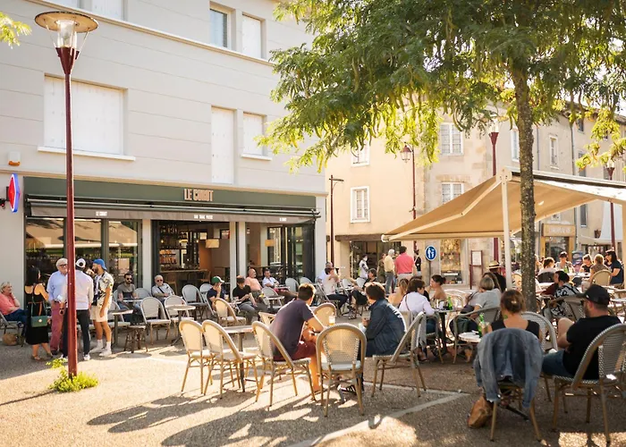 Appart'hôtel Le Corot - Accès Autonome - Saint-Junien Centre
