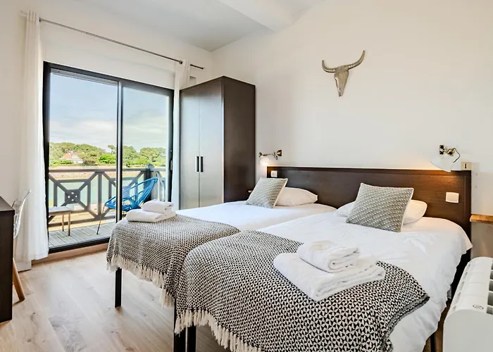 Single Fin Hotel & Lodge