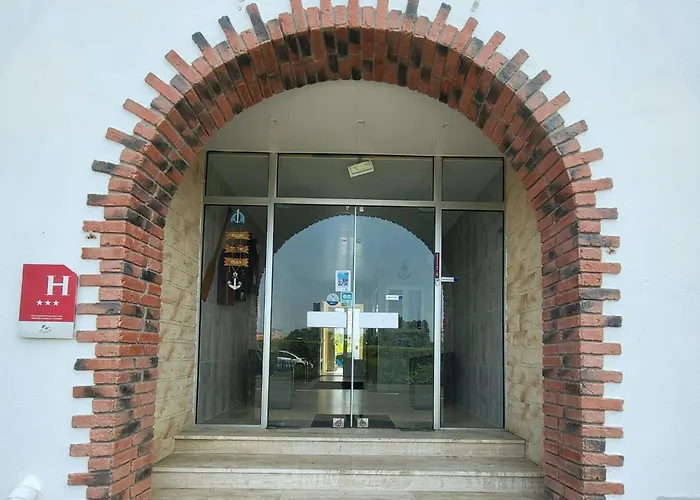 Hôtel 3 étoiles: Hotel Les Rosiers