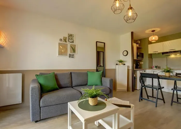 Le Sporting Land - avec entrée autonome, parking privé&sa piscine ! -