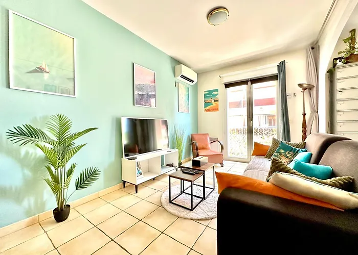 LE COSY- Studio 4 personnes à 30m de la plage, wifi fibre clim netflix