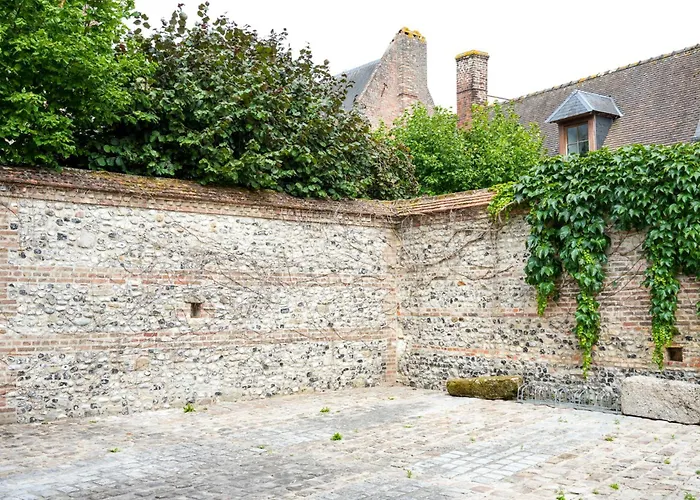 Le Clos De St Val 2