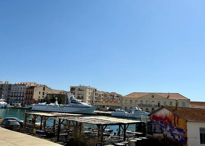 L'Appartement sur quai - en face de la Criée