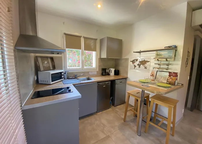 STUDIO EZE dans villa récente - Pied Village - Parking Gratuit