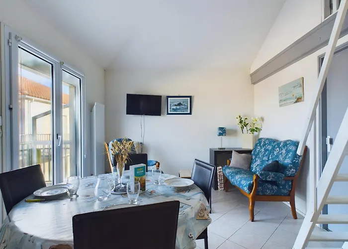 Appartement coquet avec vue sur mer