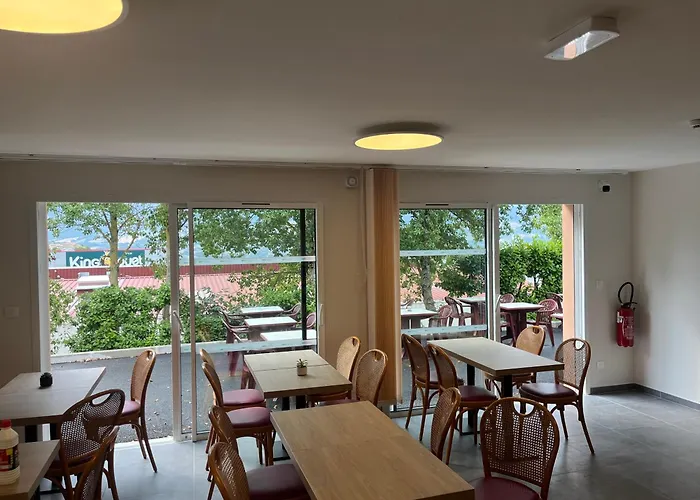 Brit Hotel Essentiel Millau