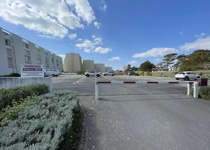 Charmant Studio Renove A 50M De La Plage Avec Terrasse Et Parking - Fr-1-224C-82