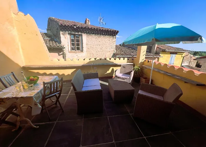 Provencal House With Sunny Terrace