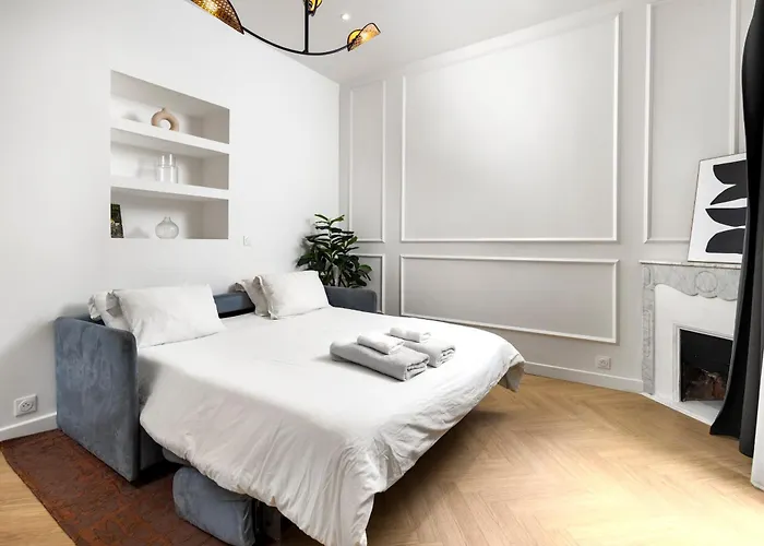 Newly Renovated Apartment With Balcony, Ac, Fiber Internet