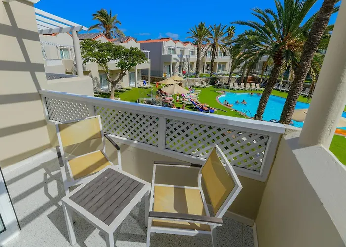 Hôtel pour familles: Hotel Livvo Koala Garden