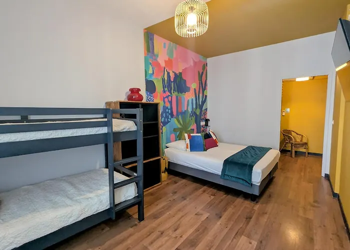 Hôtel Des Arts, Artisanal et Indépendant