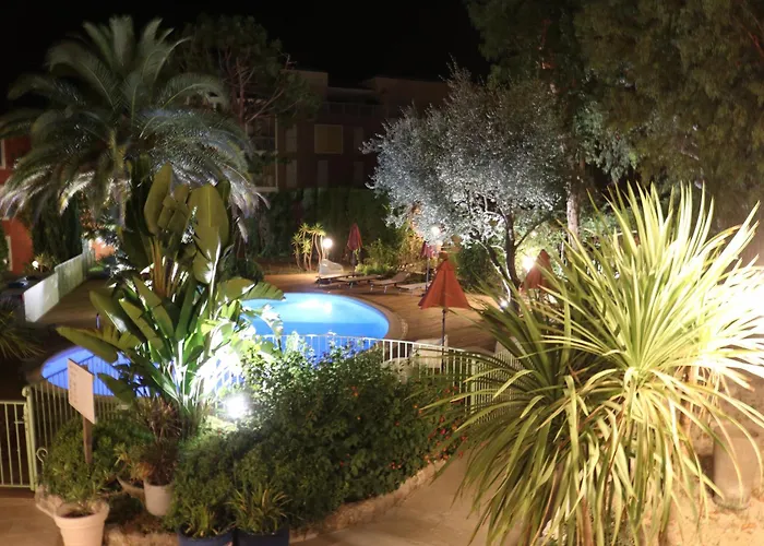 La Villa Roseraie , Hôtel Familial OUVERT TOUTE L'ANNEE