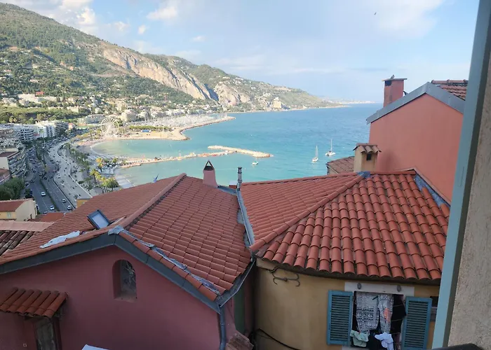Rue du Vieux Château - Beau F2 avec Vue Mer Exceptionnelle - Refait a neuf