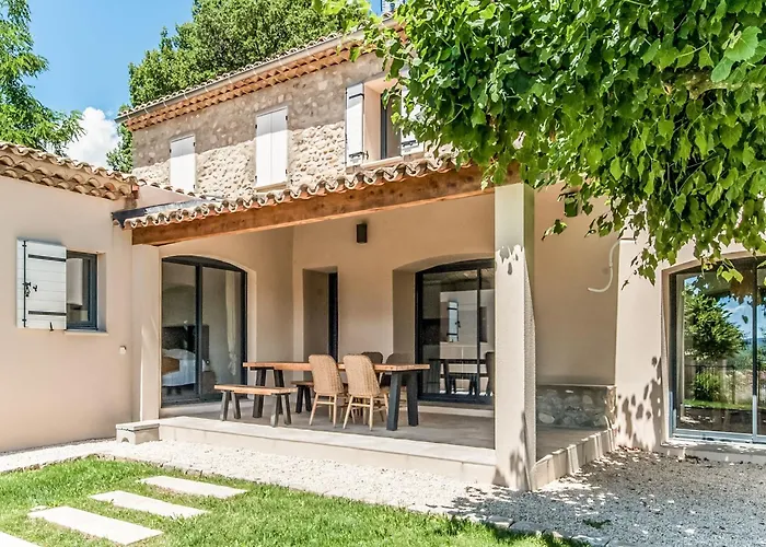 Holiday Home In Vaison La Romaine With Pool