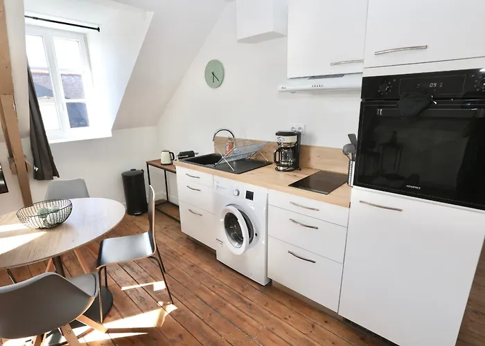 Napoleon Gare 7 T2 Dernier Etage Bylocly