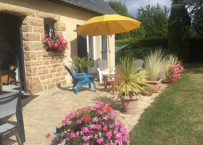 Coup de cœur assuré ! CALM Comme à la Maison ! maison spacieuse avec grande terrasse pour 2 à 5 personnes proximité Granville et mer avec wifi et parking gratuits