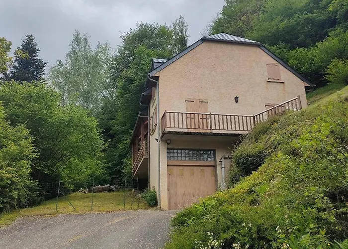 Hôtel pour familles: Charmante maison T8 à Cauterets avec parking - 7 chambres - FR-1-234-244