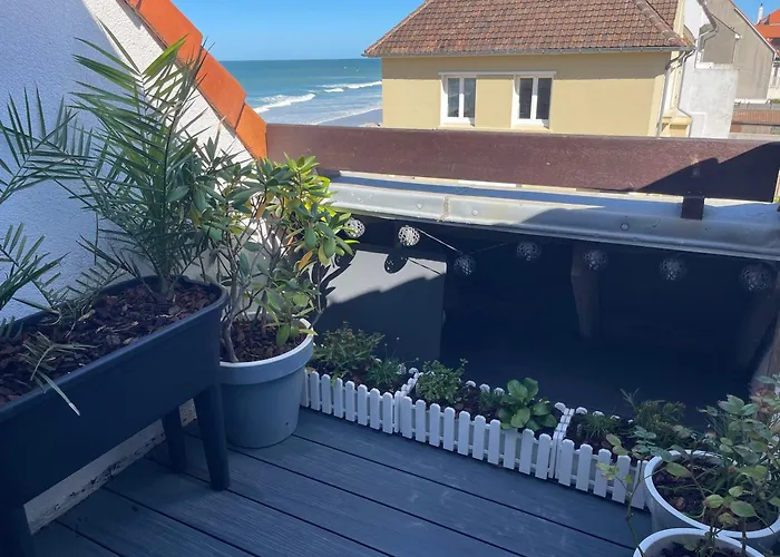 DUPLEX AVEC JACUZZI vue imprenable sur la baie de Wissant