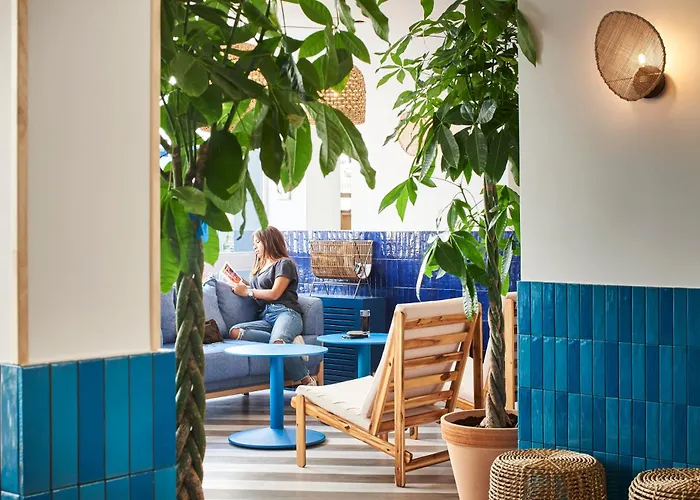 Hôtel de l'aéroport: Hôtel Chromatics