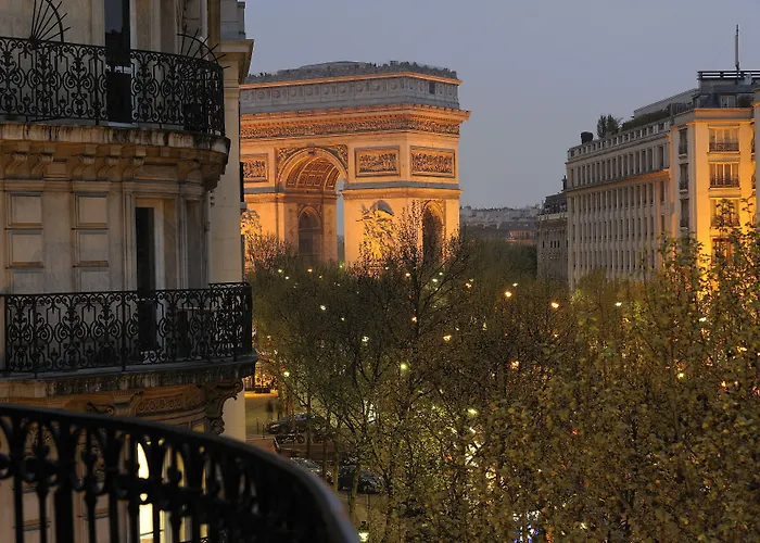  Royal Paris Champs Elysées
