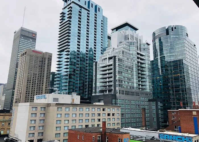 Comfort Suites Downtown