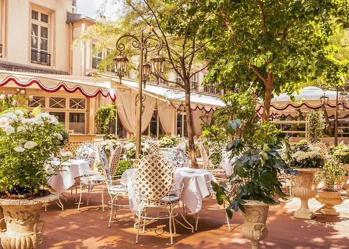 Hôtel avec tennis: Renaissance Paris Nobel Tour Eiffel Hotel